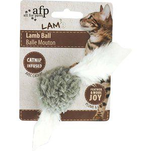 Lammboll m.fjädrar & catnip 5cm mix.färg