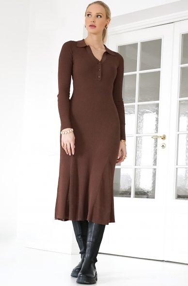 Adoore – Brown Collar Knitted Dress 