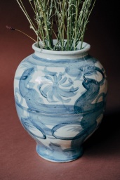 Chinese Porcelain Vessel L