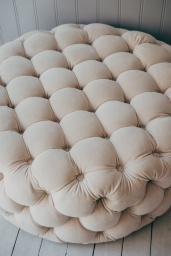 Cassidy Sittpuff Beige