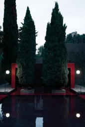 FLOS Floor IC Light F1 Outdoor Black / Black Lava