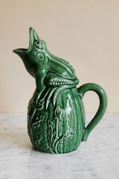 Pitcher Frog Green