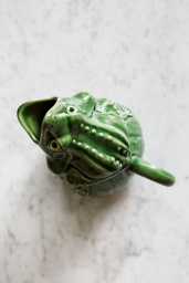 Pitcher Frog Green