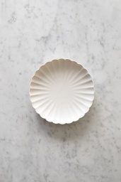 Chrysanthemum Plate Medium