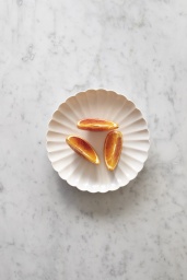 Chrysanthemum Plate Medium