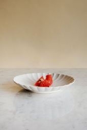 Chrysanthemum Plate Medium