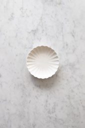 Chrysanthemum Plate Small