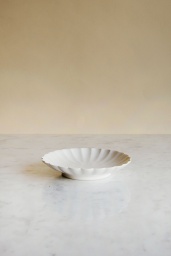 Chrysanthemum Plate Medium