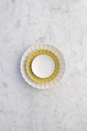 Chrysanthemum Plate Small