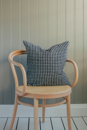 Linnekudde Black Gingham