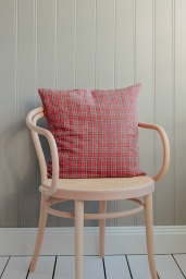 Linnekudde Red Tartan