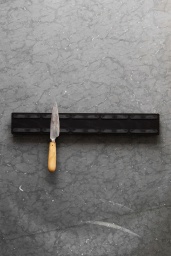 Magnetlist Svartbetsad Ek 38 cm
