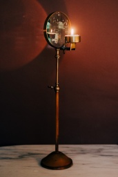 Magnifying Candle Holder L