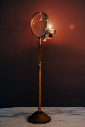 Magnifying Candle Holder L