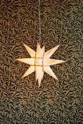 Moravia Star White 40cm