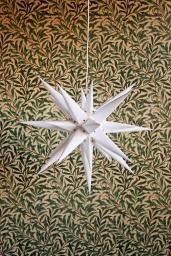 Moravia Star White 60cm