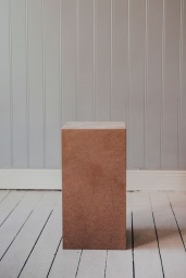 Piedestal Furan RAW L