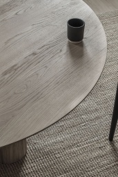 Hommage Grande Dining Table Smoked Oak Ø120 cm