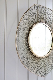 Wall Mesh Mirror Stream