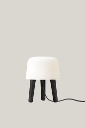 Milk Bordlampa Svartbetsad Ask