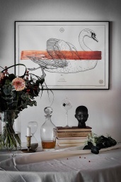 Le Cygne No. 6 Red