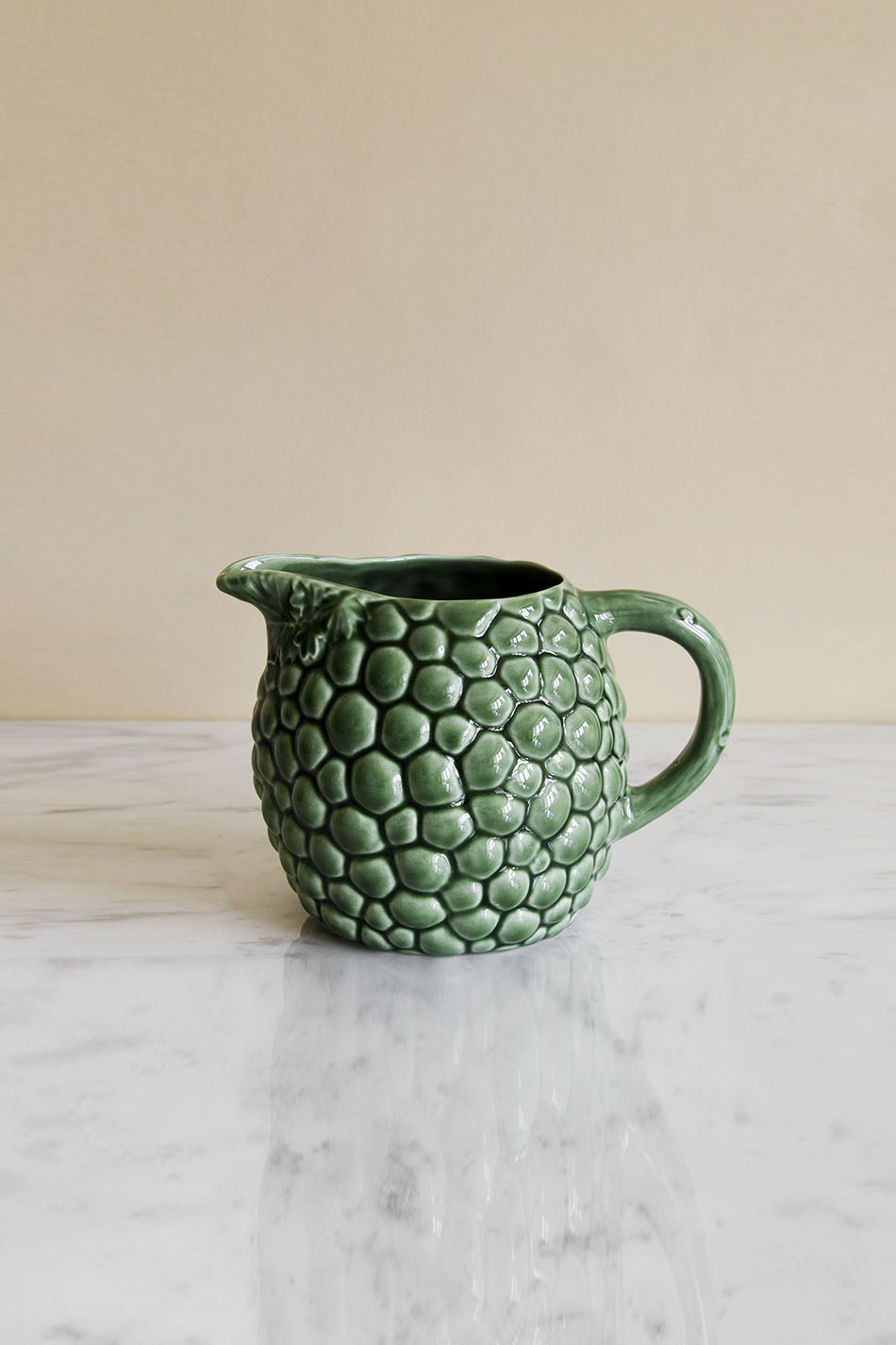 Pitcher Grapes Green