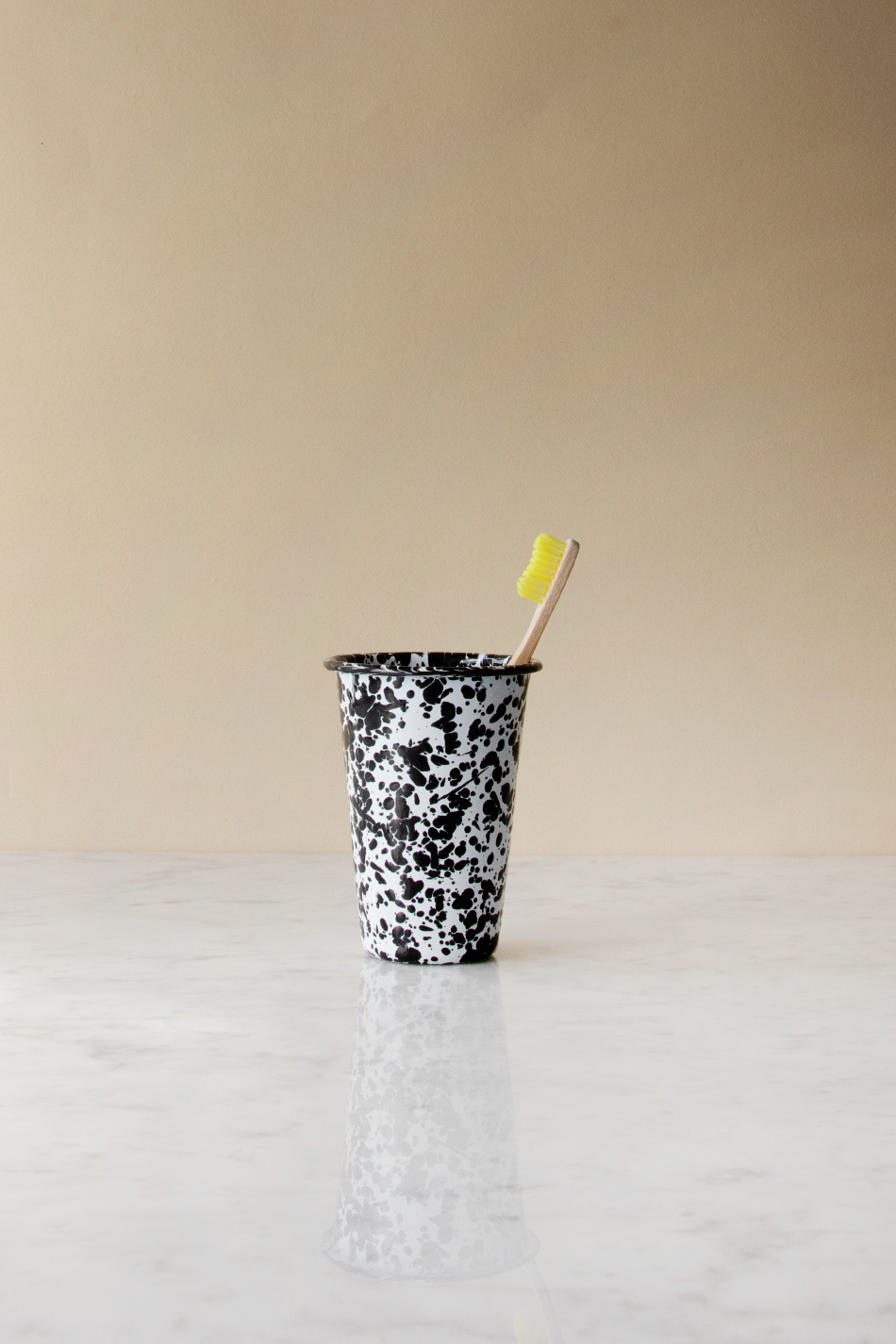 Tandborstmugg Splatter Black