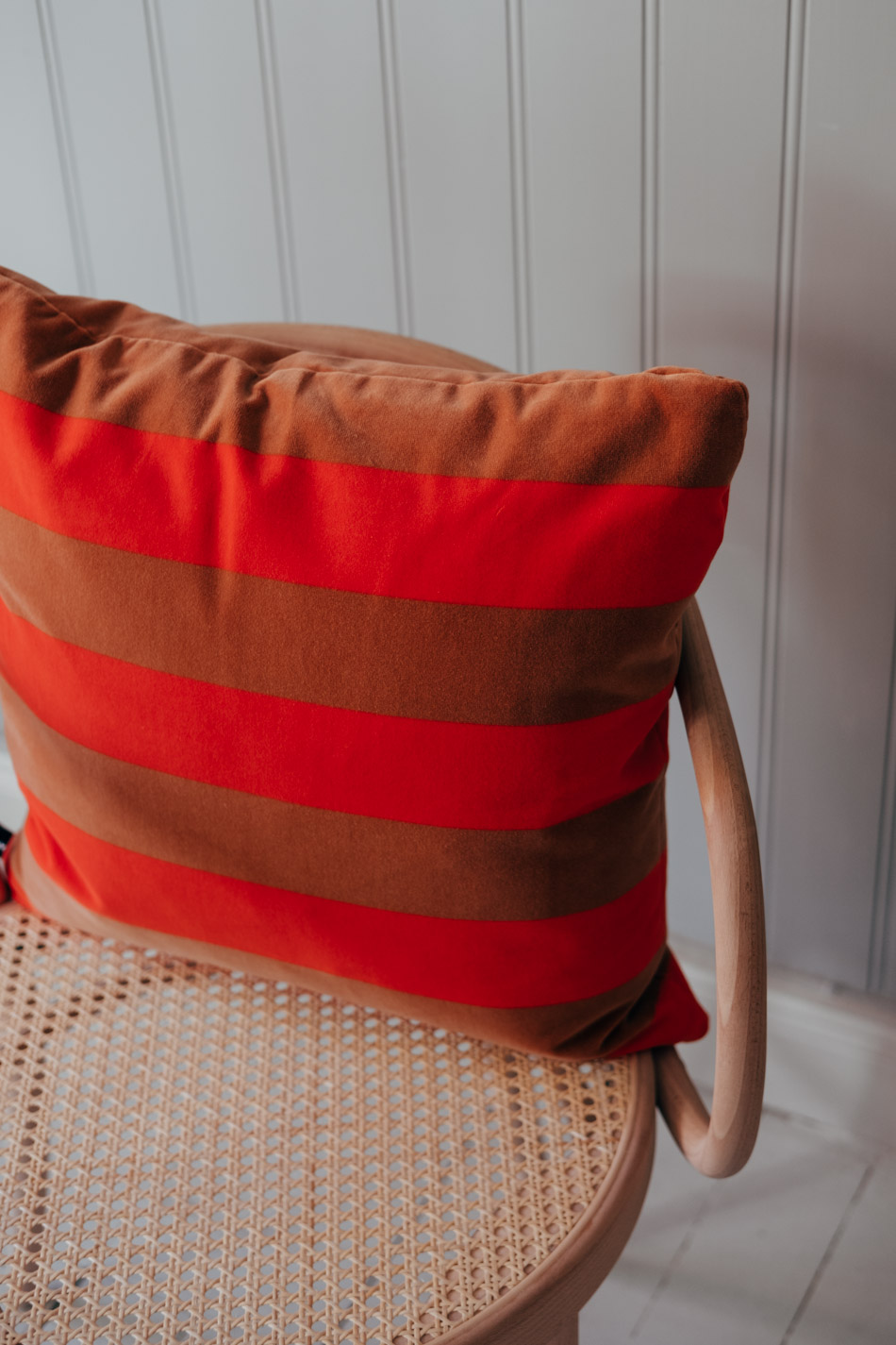 Cushion Soft Stripe 50x50 Red/Brown