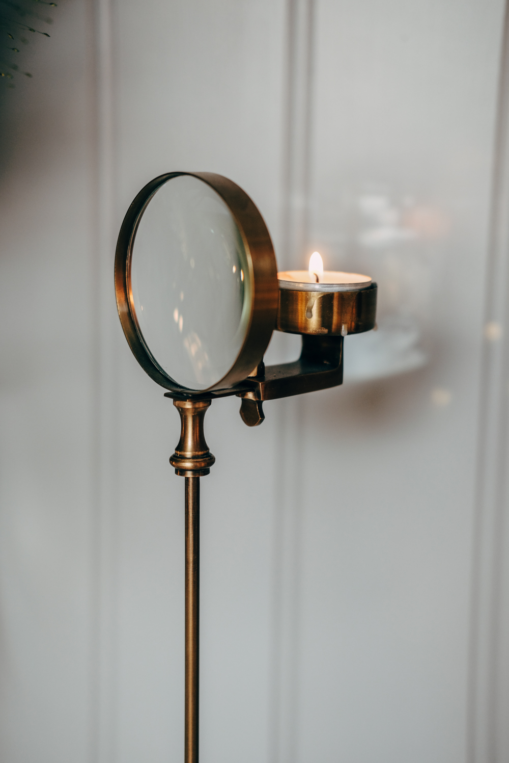Magnifying Candle Holder L