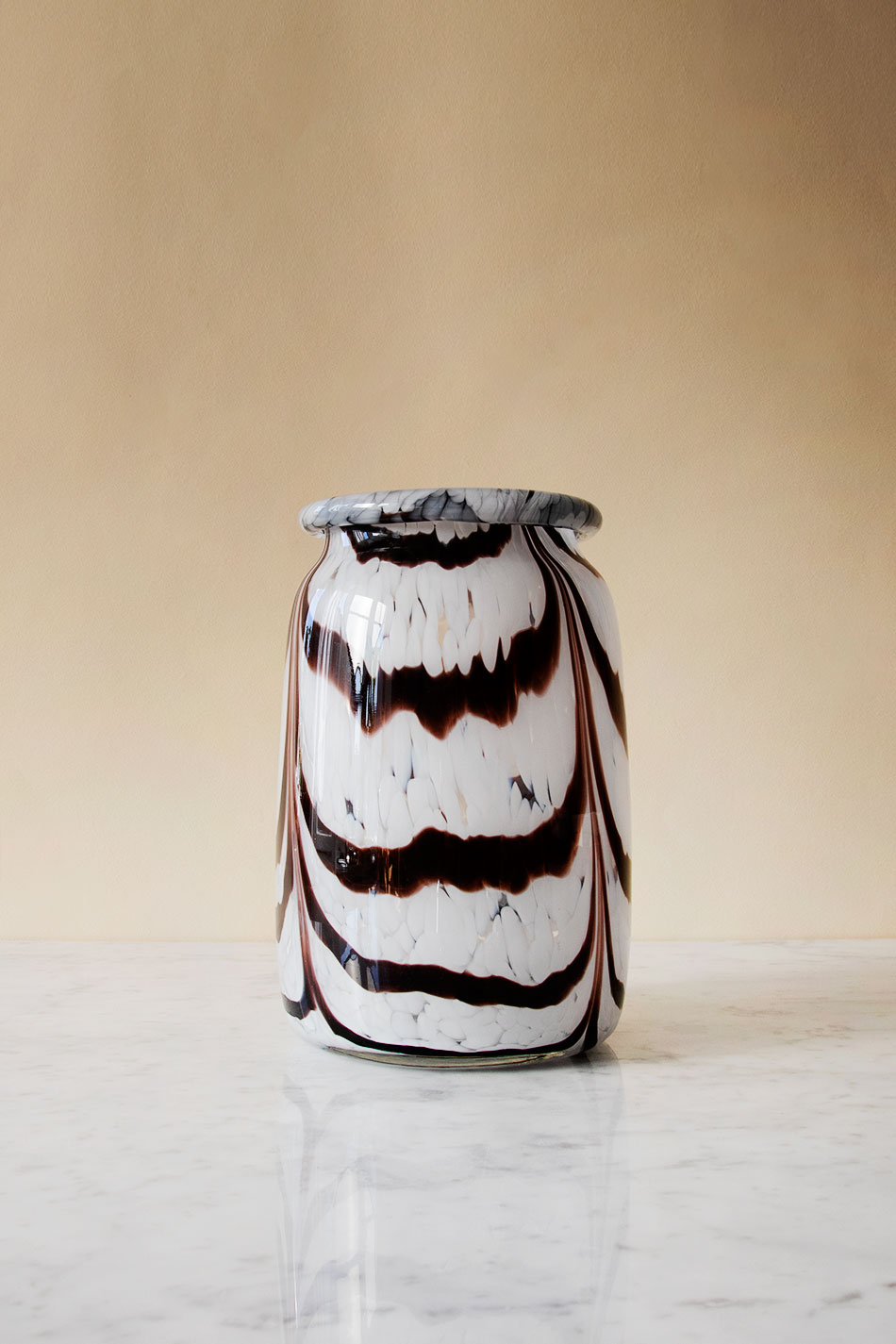 Splash Vase Coffee
