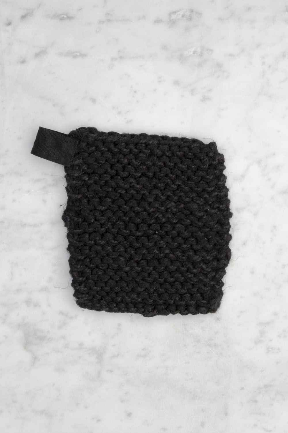 Grytlapp Handstickad Svart