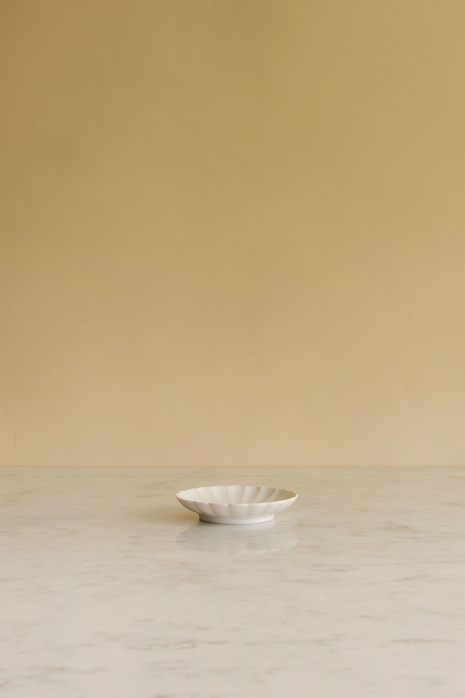 Chrysanthemum Plate Small