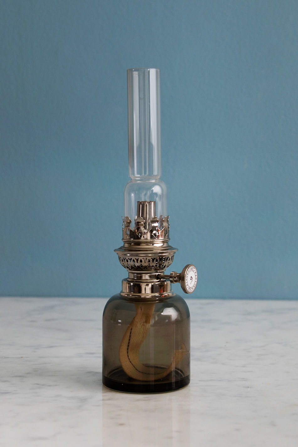 Koholmen Fotogenlampa Rökfärgad/Nickel