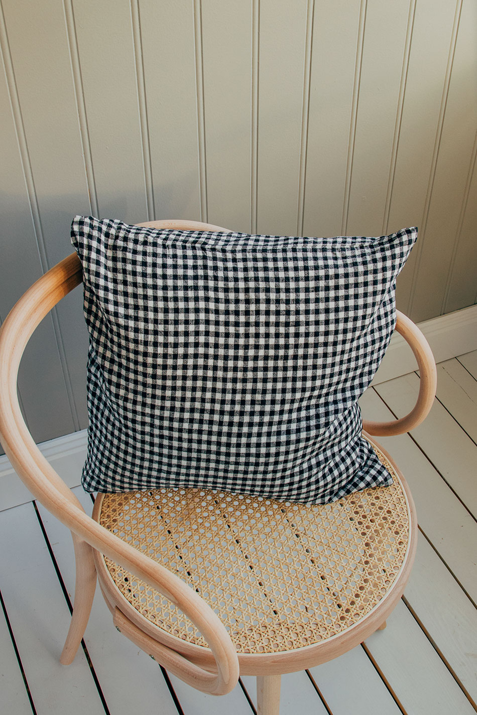 Linnekudde Black Gingham