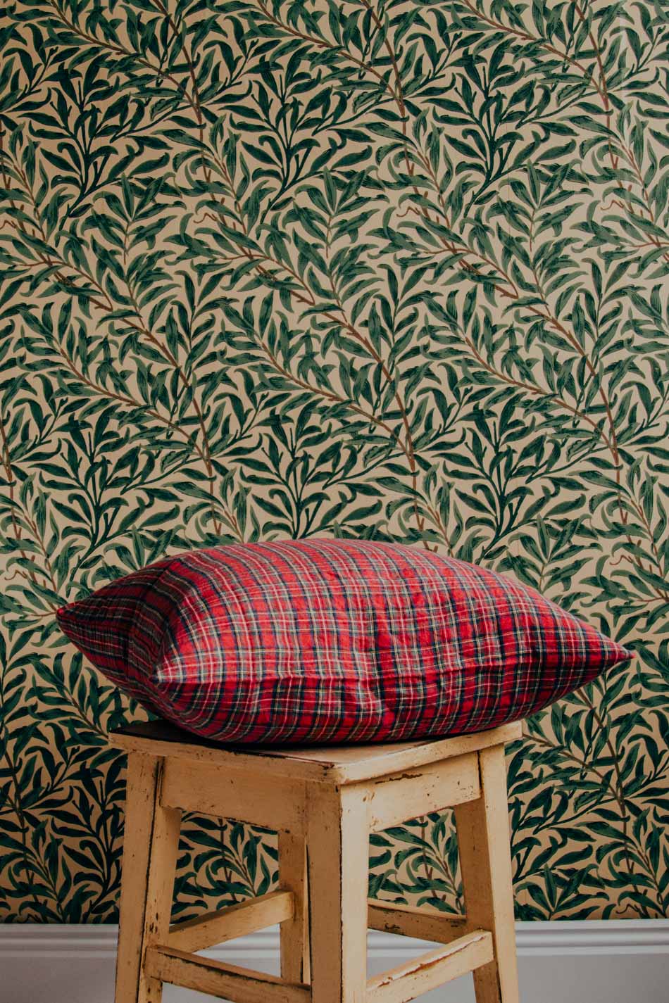 Linnekudde Red Tartan