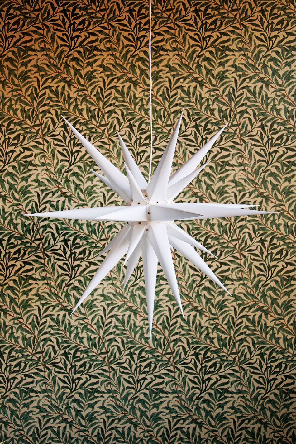 Moravia Star White 80cm