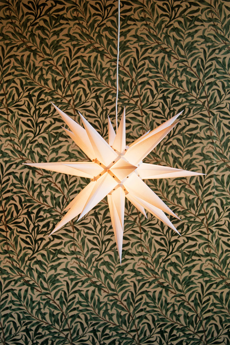 Moravia Star White 60cm
