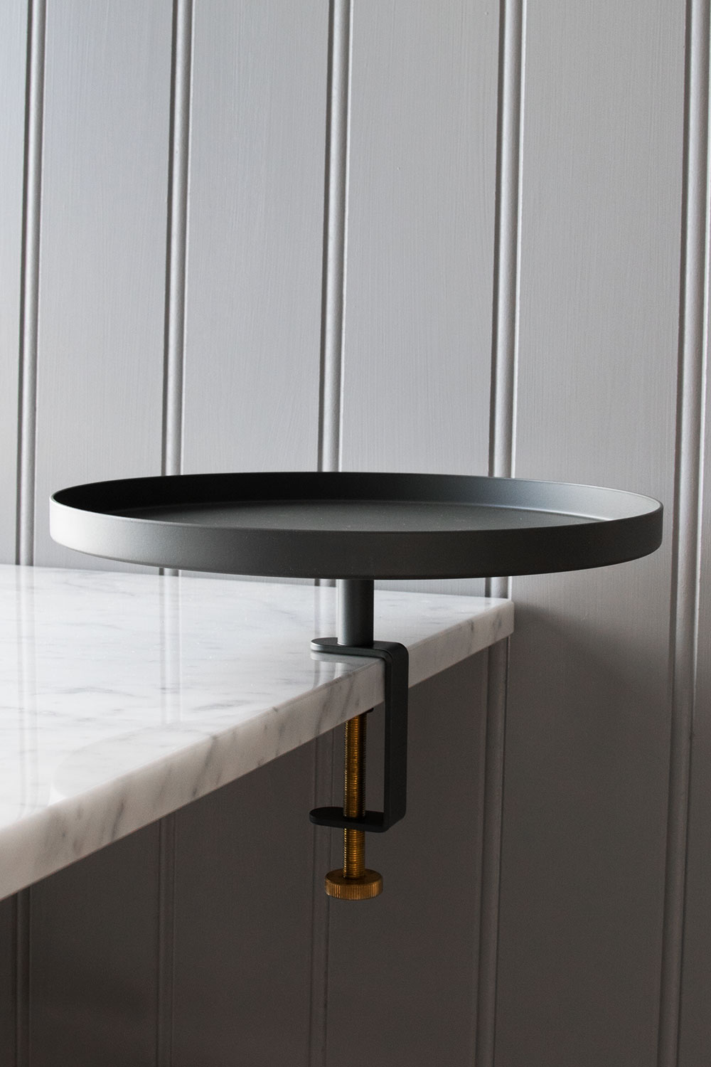 Navet Clamp Tray Stor Graphite TAMBURSTORE.SE