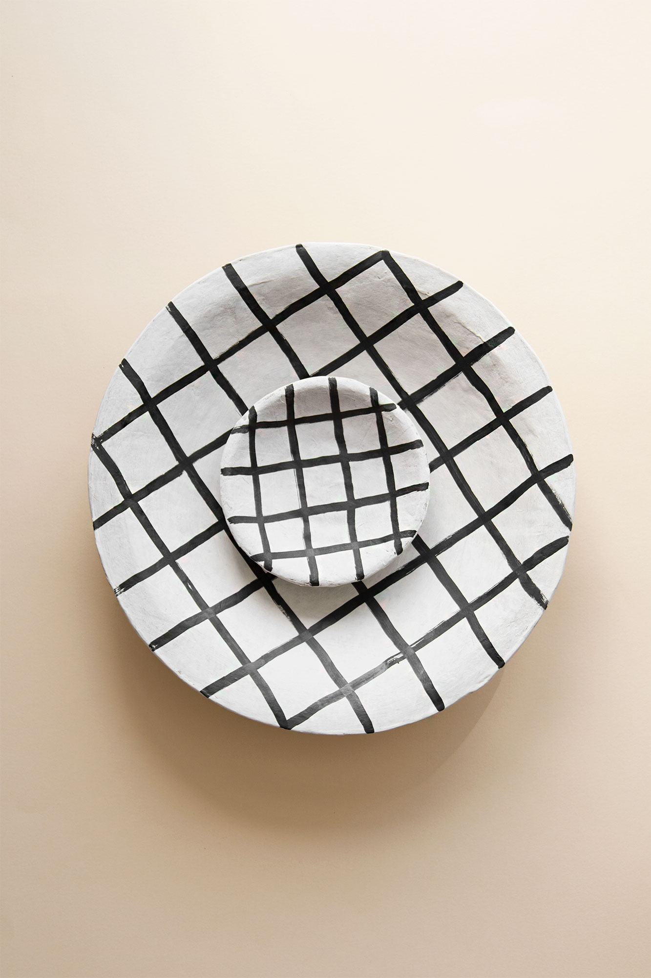 Isa Papier Mache Plate Liten