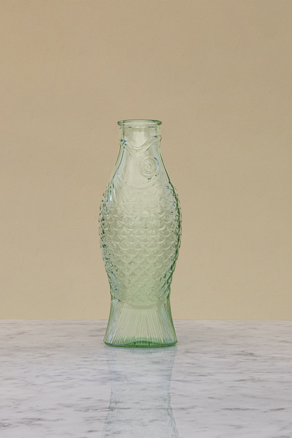 Paola Navone Herring Karaff