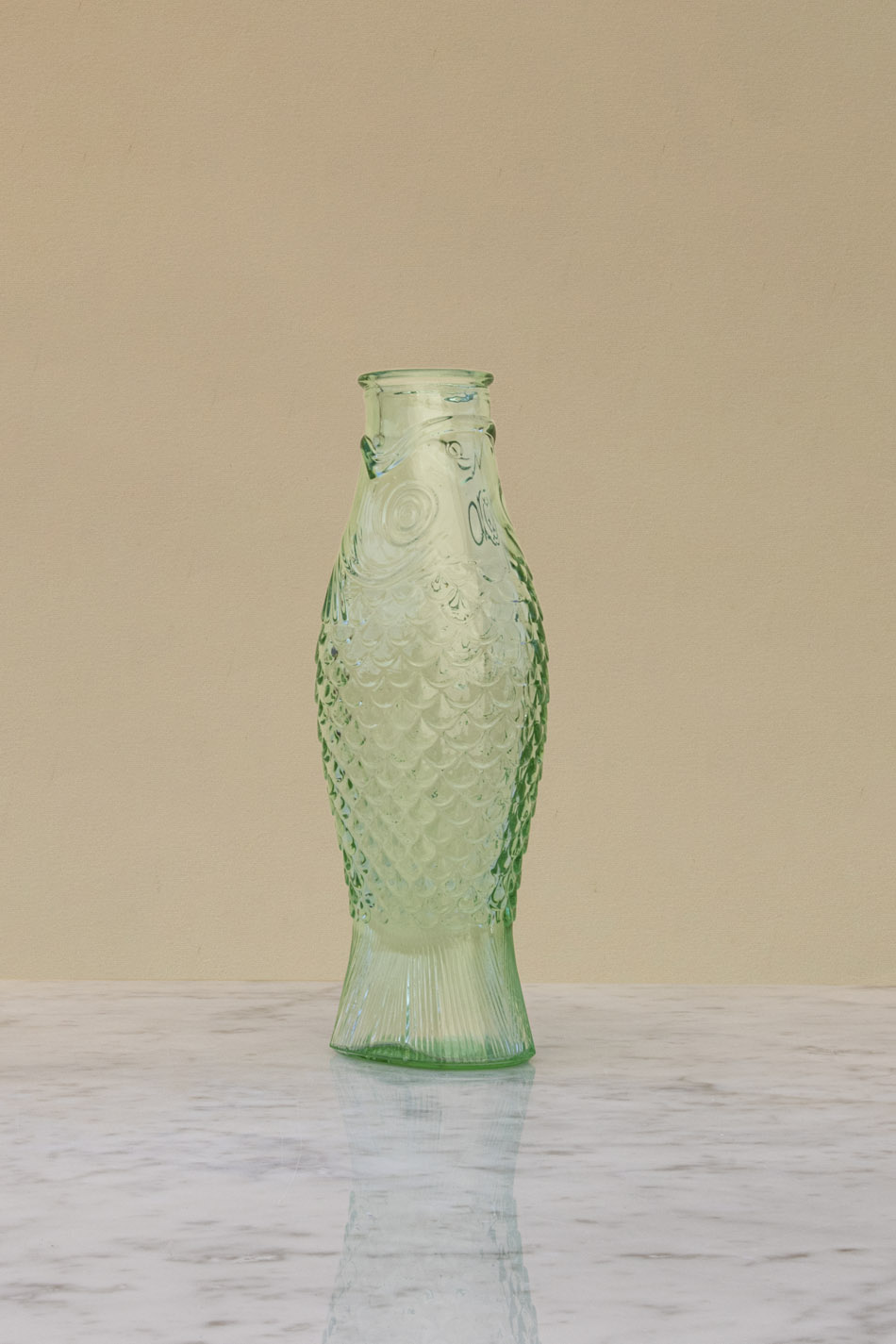 Paola Navone Herring Karaff
