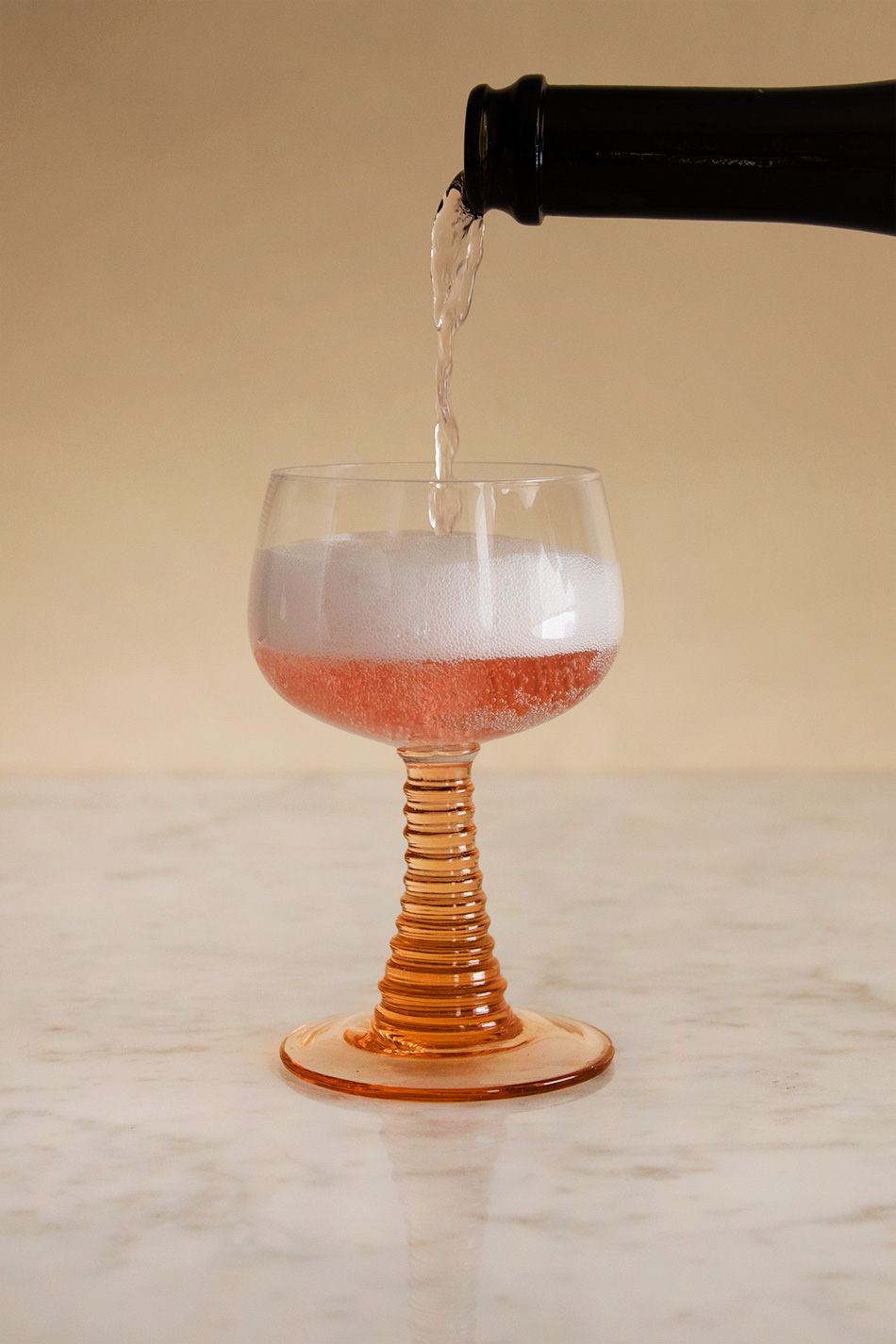 Swirl Wine Glass Nude