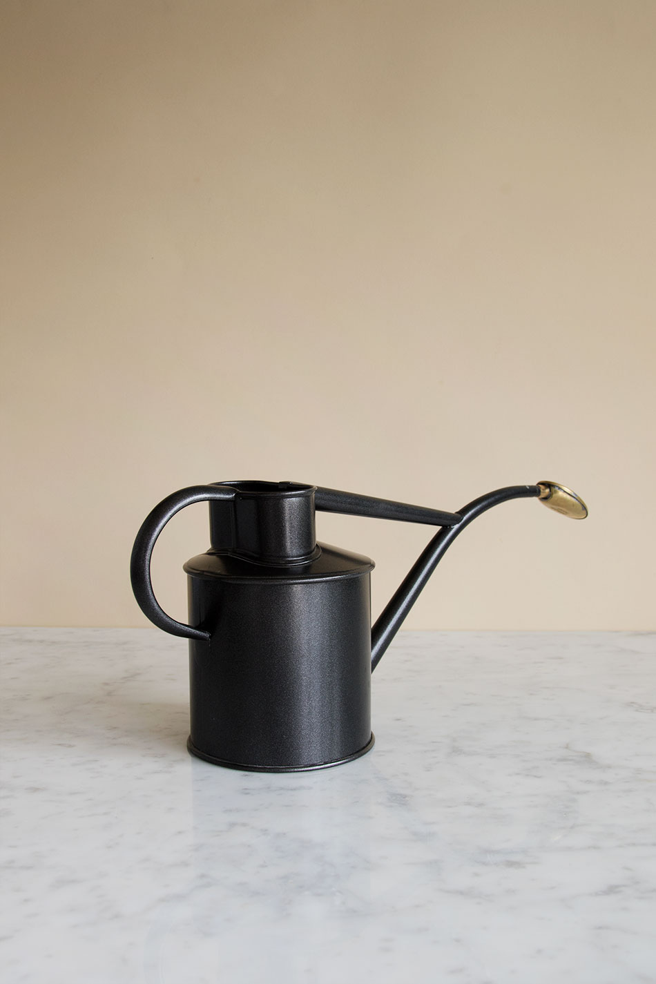 Vattenkanna 1 Liter Mörkgrå