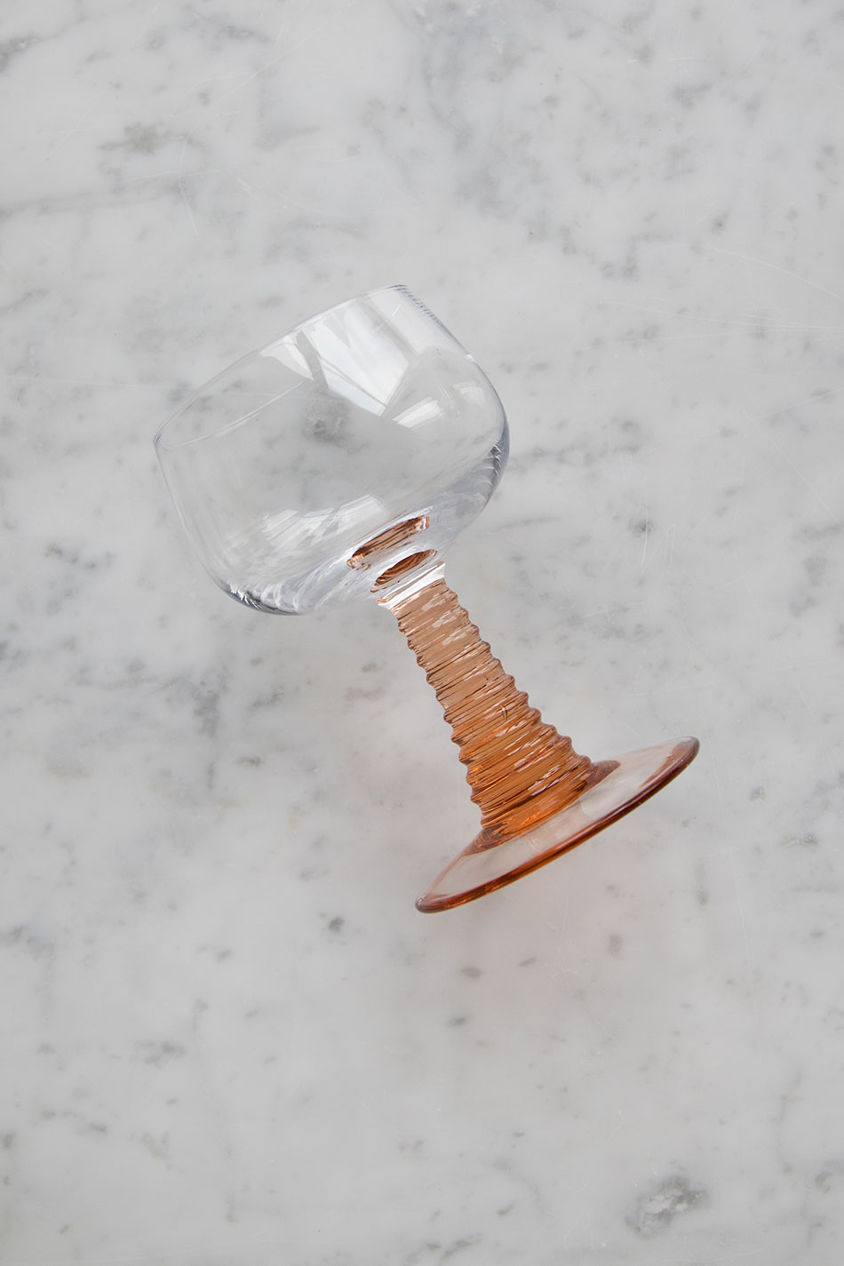 Swirl Wine Glass Nude