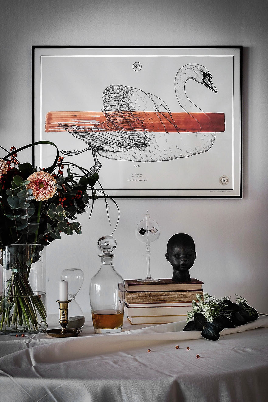 Le Cygne No. 6 Red