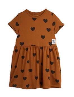 Basic hearts ss dress brown - Chapter 1