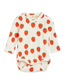 Strawberries aop ls body - Chapter 3