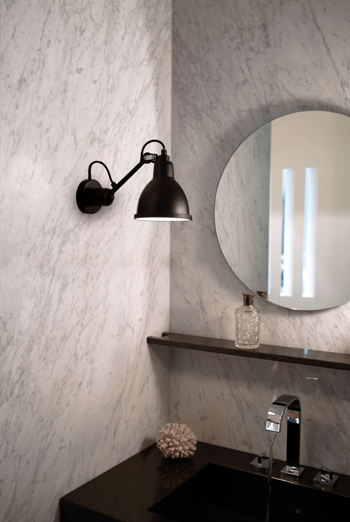 304 badrum vägglampa svart/svart