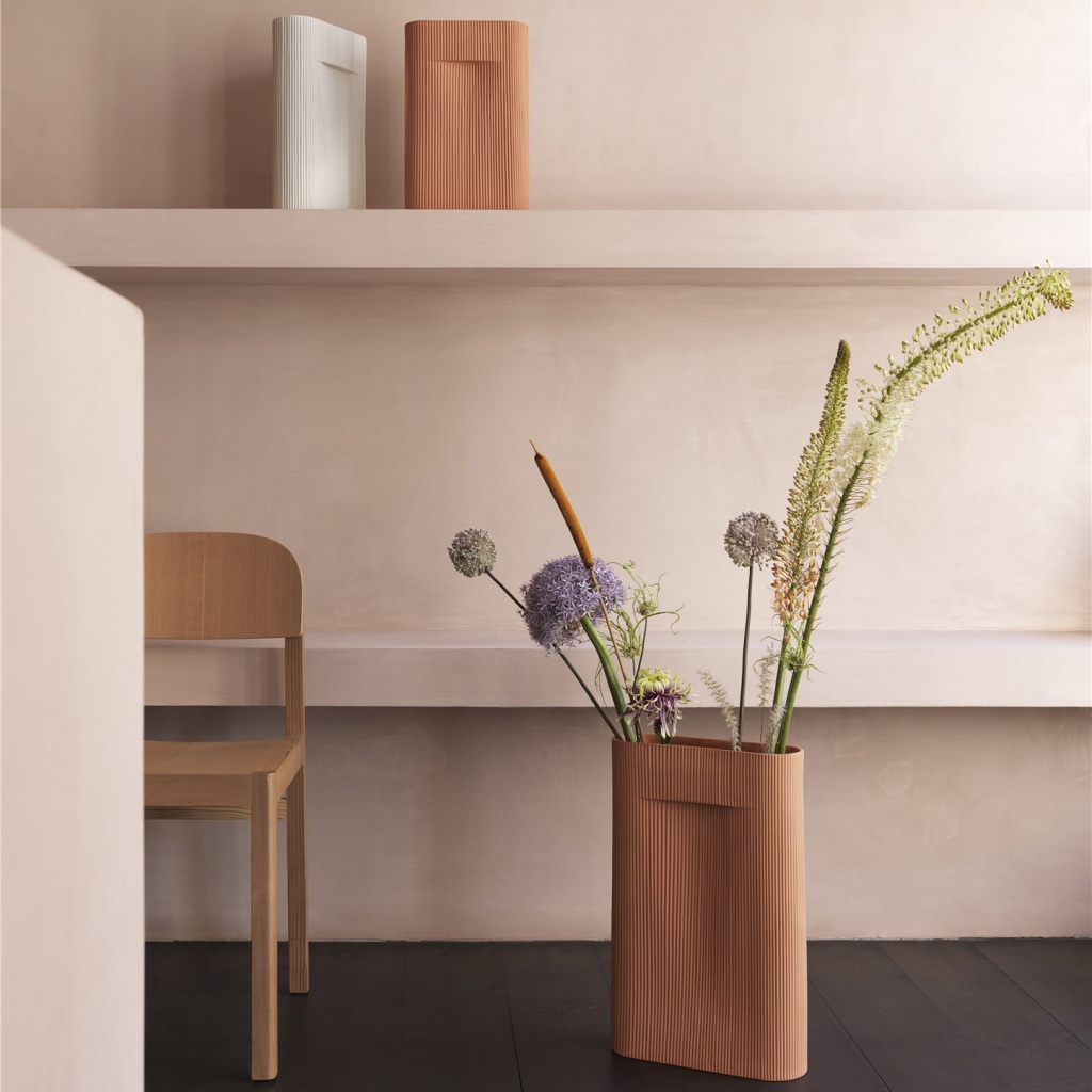 Muuto Ridge Vase 35 cm - Terracotta
