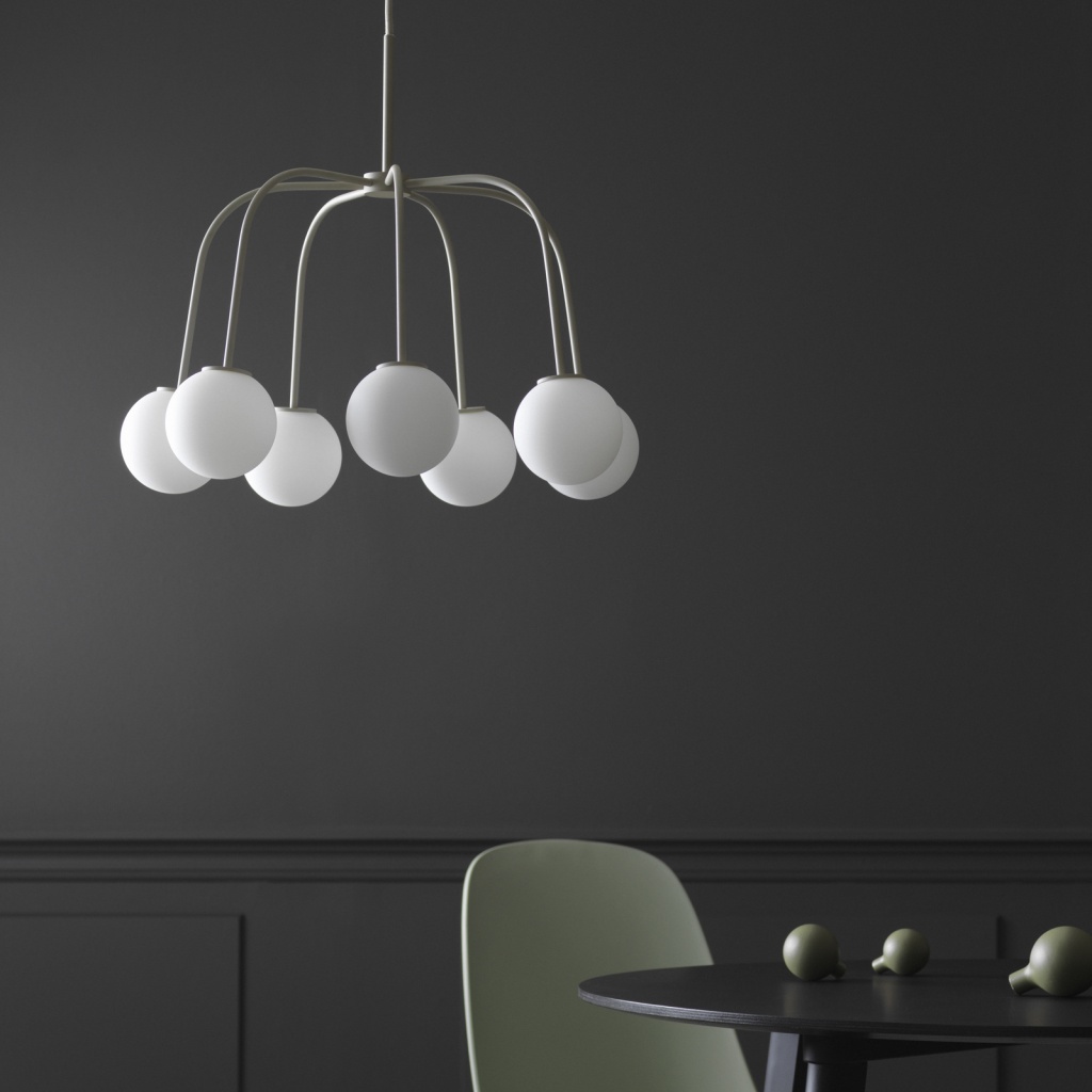 Care of Bankeryd Taklampa Waterfall Beige opalglas